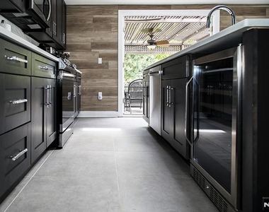 1253 Beaumont - Photo Thumbnail 3