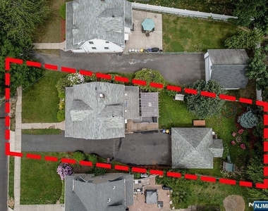 1253 Beaumont - Photo Thumbnail 26