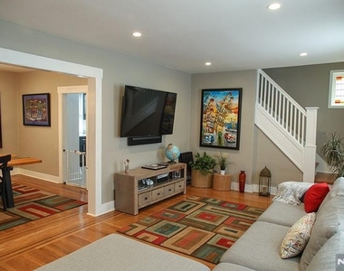 1253 Beaumont - Photo Thumbnail 7