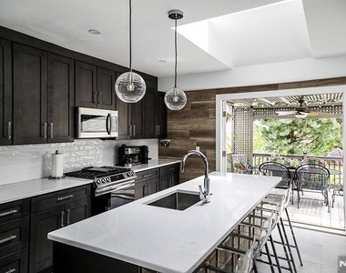 1253 Beaumont - Photo Thumbnail 1