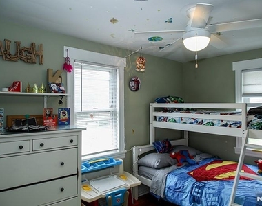 1253 Beaumont - Photo Thumbnail 16
