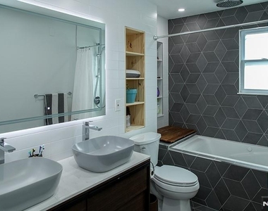 1253 Beaumont - Photo Thumbnail 19