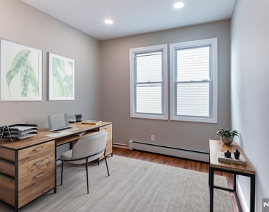 163 Jefferson - Photo Thumbnail 8
