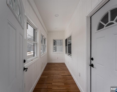 152 Washington - Photo Thumbnail 1