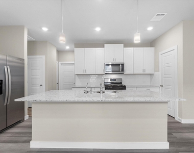 2010 W Darlington Oaks Court - Photo Thumbnail 6