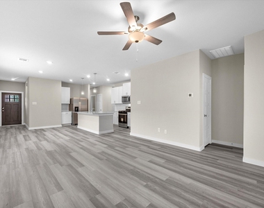 2010 W Darlington Oaks Court - Photo Thumbnail 5