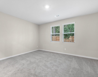 2010 W Darlington Oaks Court - Photo Thumbnail 9
