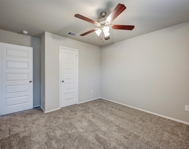 1710 Goose Island Lane - Photo Thumbnail 13
