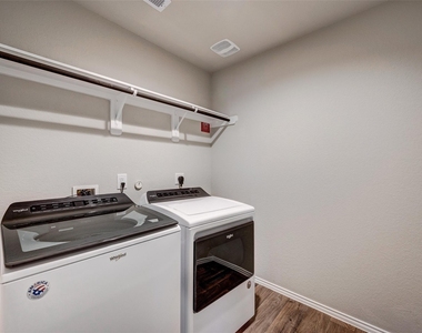 1710 Goose Island Lane - Photo Thumbnail 15