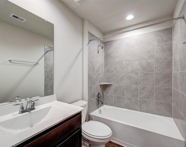 1710 Goose Island Lane - Photo Thumbnail 10