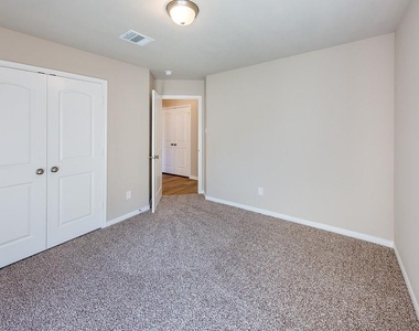 3317 Rolling View Court - Photo Thumbnail 16