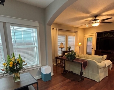5406 Bennett Avenue - Photo Thumbnail 1