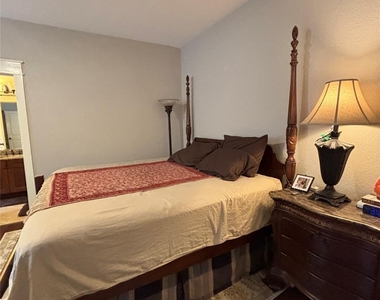 5406 Bennett Avenue - Photo Thumbnail 4