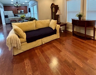 5406 Bennett Avenue - Photo Thumbnail 6