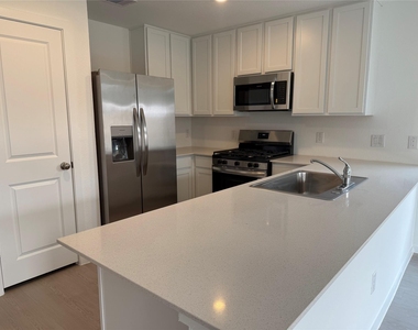 2606 American Ruby Drive - Photo Thumbnail 10