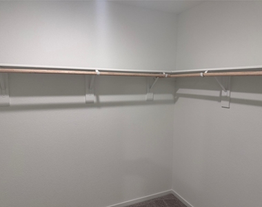 2606 American Ruby Drive - Photo Thumbnail 12