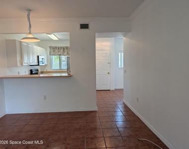 313 Ocean Park Lane - Photo Thumbnail 7