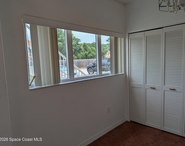 313 Ocean Park Lane - Photo Thumbnail 8