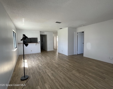 81 Emerald Court - Photo Thumbnail 3