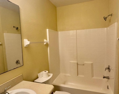 3750 Aria Drive - Photo Thumbnail 8