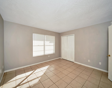 1914 Agora Circle Se - Photo Thumbnail 4