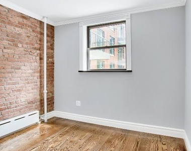 218 Avenue A - Photo Thumbnail 2