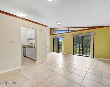 1600 Woodland Drive - Photo Thumbnail 3