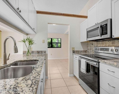 1600 Woodland Drive - Photo Thumbnail 9