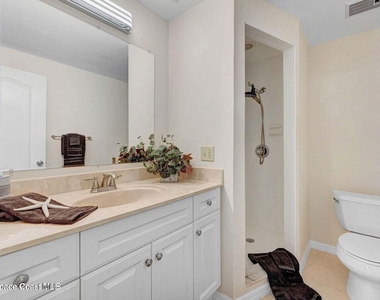 1600 Woodland Drive - Photo Thumbnail 14