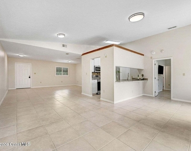 1600 Woodland Drive - Photo Thumbnail 11