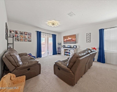 1927 Sloan Court - Photo Thumbnail 20
