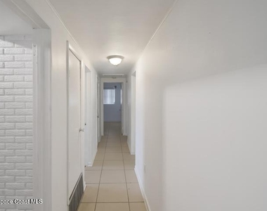 102 1st Street - Photo Thumbnail 6