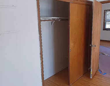 869 Forest Avenue - Photo Thumbnail 8