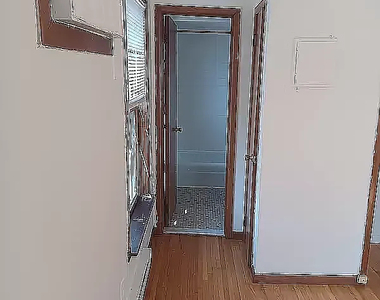 869 Forest Avenue - Photo Thumbnail 10