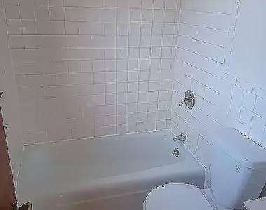 869 Forest Avenue - Photo Thumbnail 12