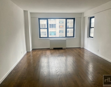 East 56 Street - Photo Thumbnail 1
