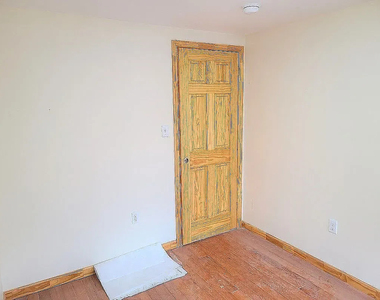 430 39th Street - Photo Thumbnail 4