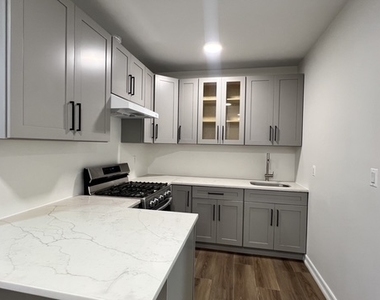 251 East 55 Street - Photo Thumbnail 1