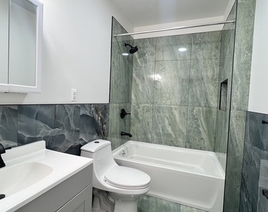 251 East 55 Street - Photo Thumbnail 12