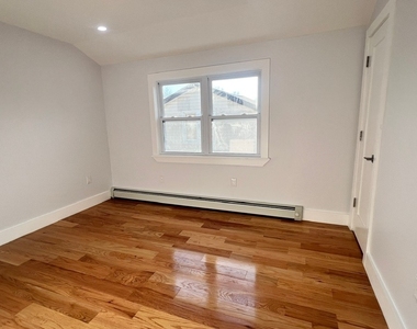 153-23 123 Avenue - Photo Thumbnail 3