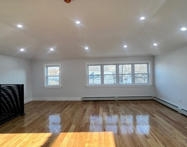 153-23 123 Avenue - Photo Thumbnail 2