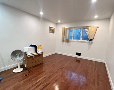 149-63 256 Street - Photo Thumbnail 5