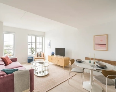 310 Clarkson Avenue - Photo Thumbnail 2