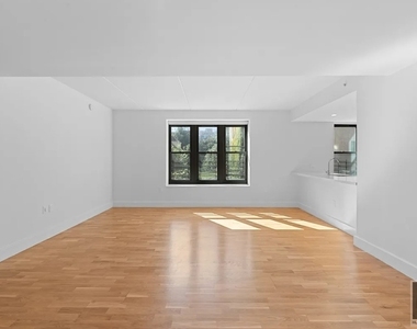 310 Clarkson Avenue - Photo Thumbnail 3