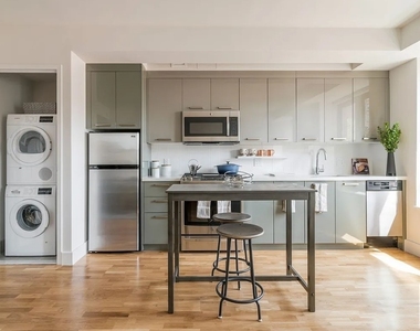 310 Clarkson Avenue - Photo Thumbnail 14