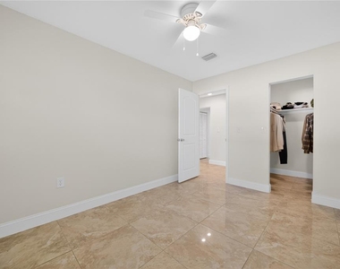 2280 Norwell Avenue - Photo Thumbnail 16