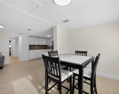 2280 Norwell Avenue - Photo Thumbnail 4