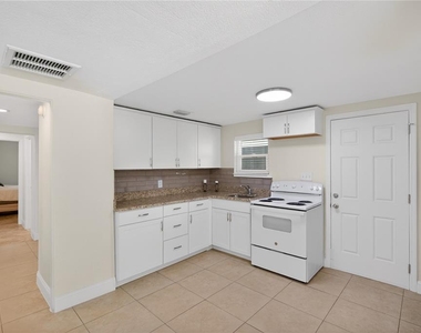 2280 Norwell Avenue - Photo Thumbnail 10