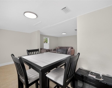 2280 Norwell Avenue - Photo Thumbnail 5