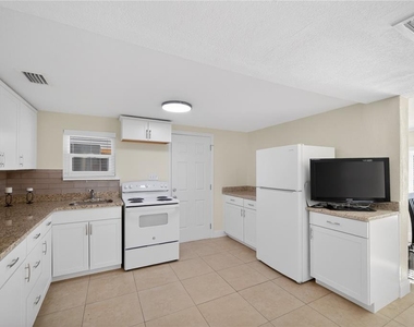 2280 Norwell Avenue - Photo Thumbnail 12